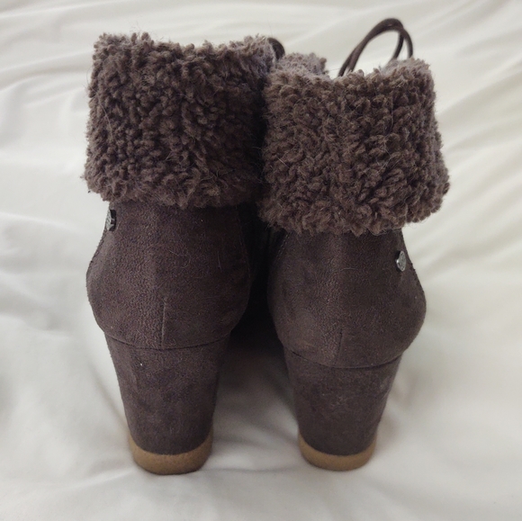 Dana Buchman wedge booties - Picture 2 of 4